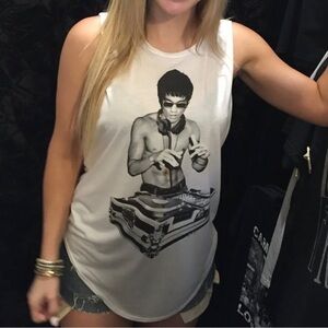 NWT Bow & Arrow Bruce Lee DJ Womens Muscle Tank MMA Dragon Avengers Woman’s XL